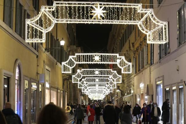 DPCM Natale spostamenti e viaggi, cosa si può fare e cosa no