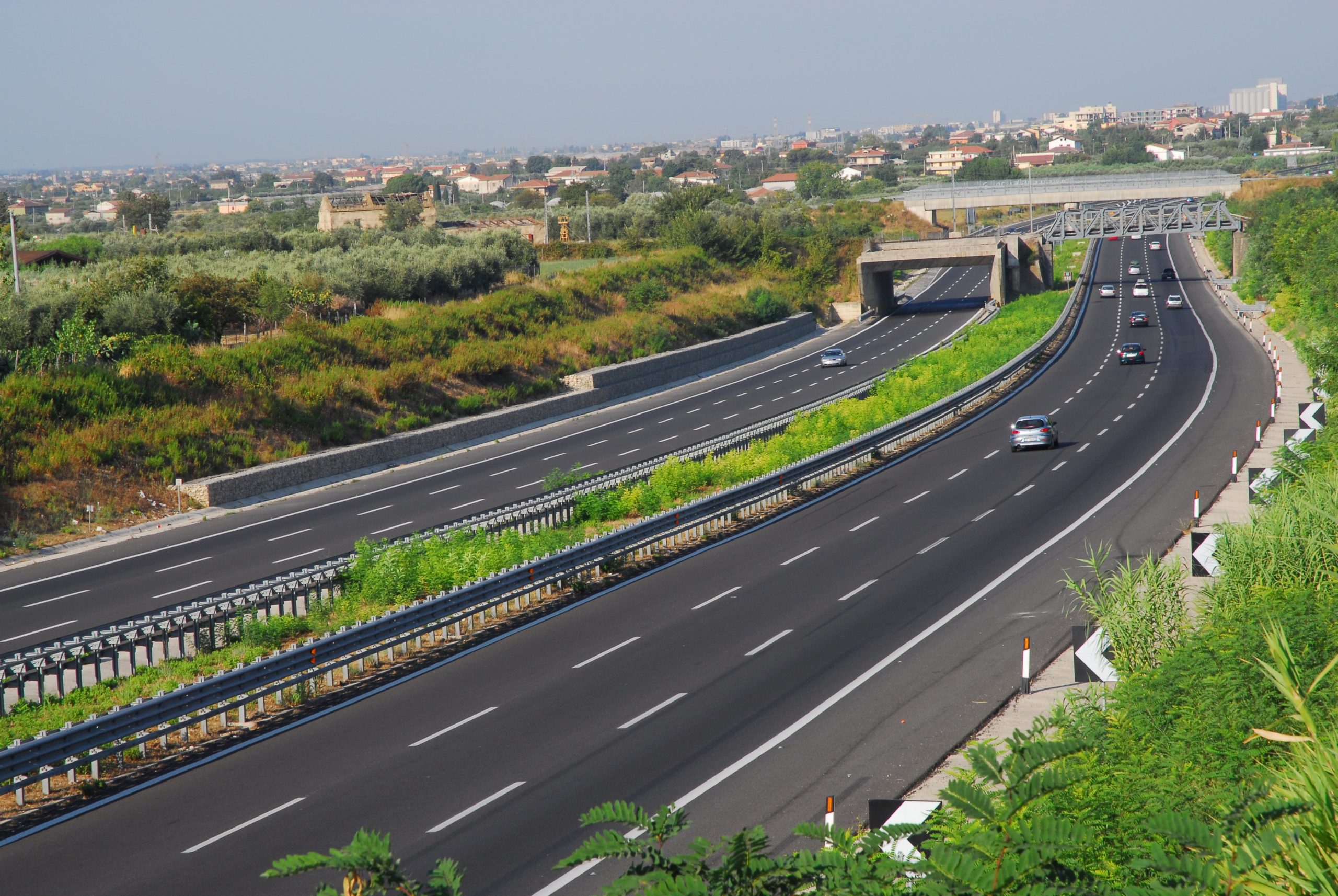 Autostrade verso l’accordo con il governo. “Cassa depositi e prestiti in cordata con Blackstone e Macquarie per comprare l’88%”