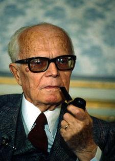Sandro Pertini, nel discorso al Senato del 7 marzo 1949 in cui votò contro l’adesione dell’Italia alla Nato.